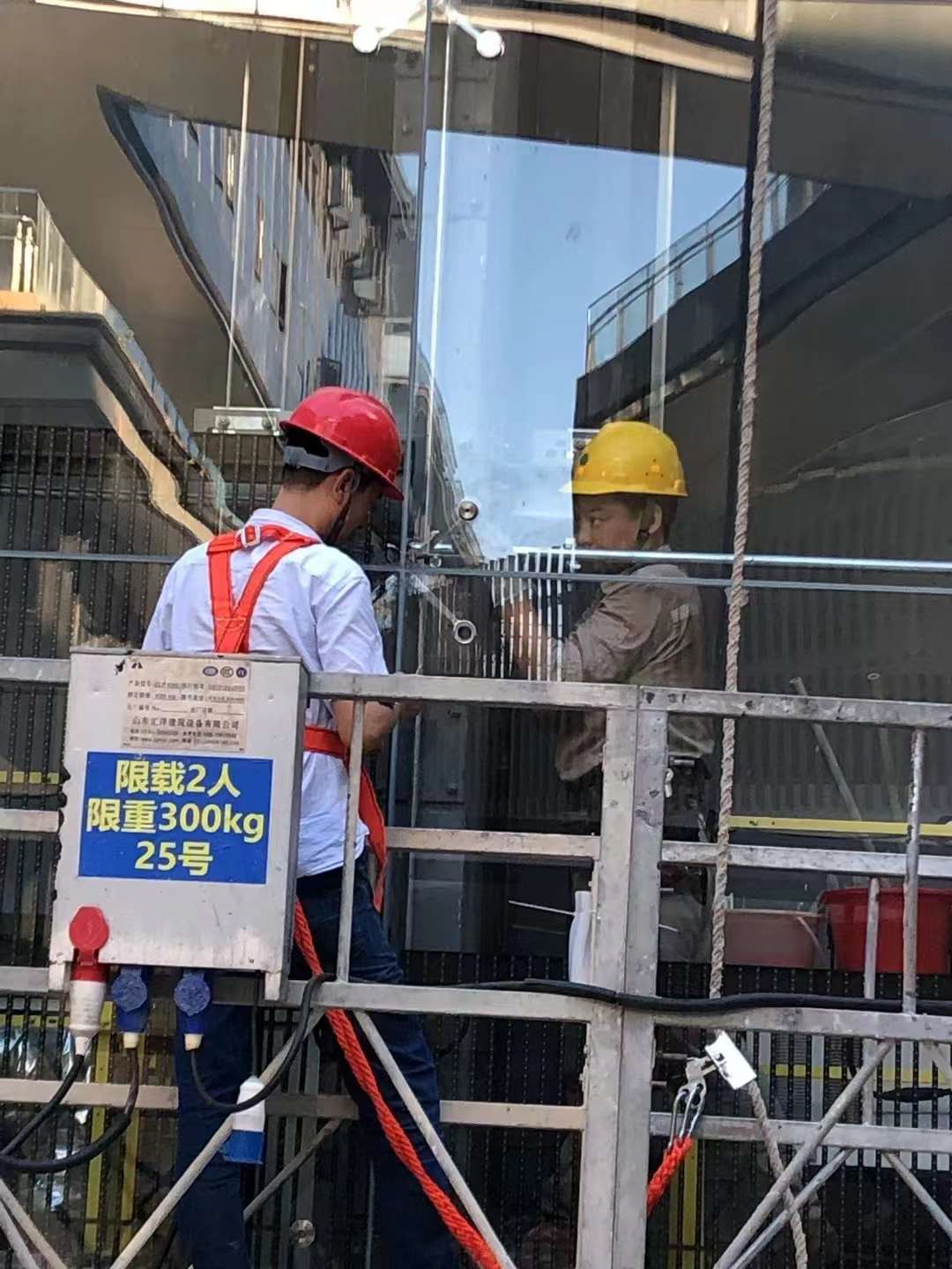 格栅屏现场施工