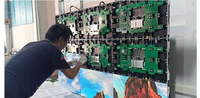 p1.56小间距led显示屏厂家